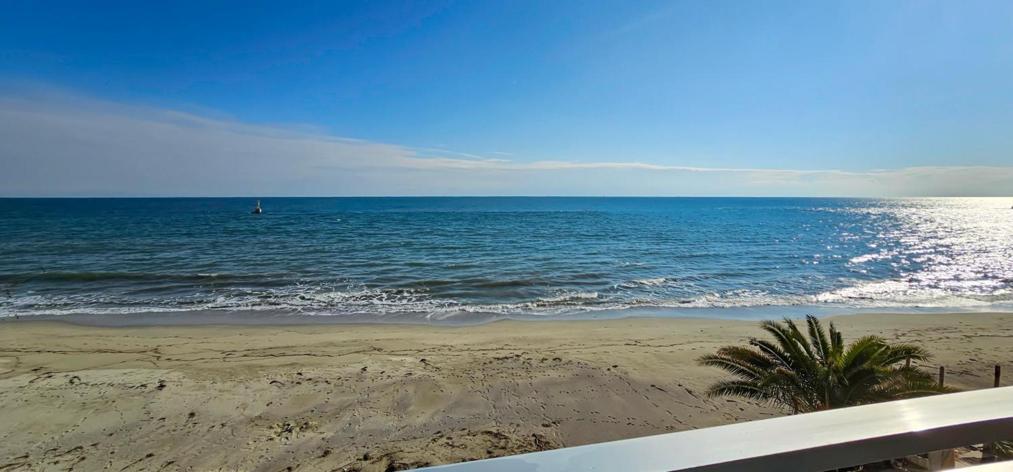 Hara Apartment In Front Of The Beach Paralía エクステリア 写真