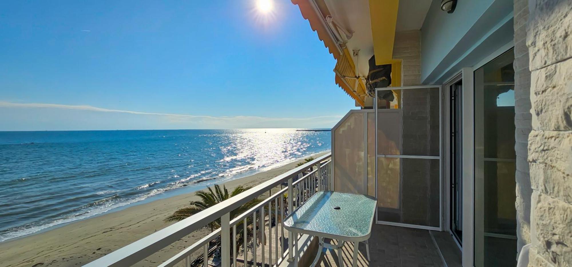 Hara Apartment In Front Of The Beach Paralía エクステリア 写真